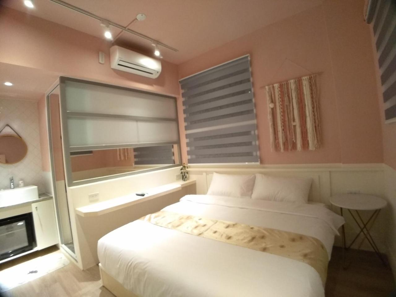 愛旅行民宿&近東大門夜市 Hualien Exterior foto